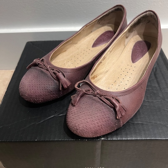 Ecco Bordeaux(burgundy colour) Flats Size 5.5 - Picture 2 of 11